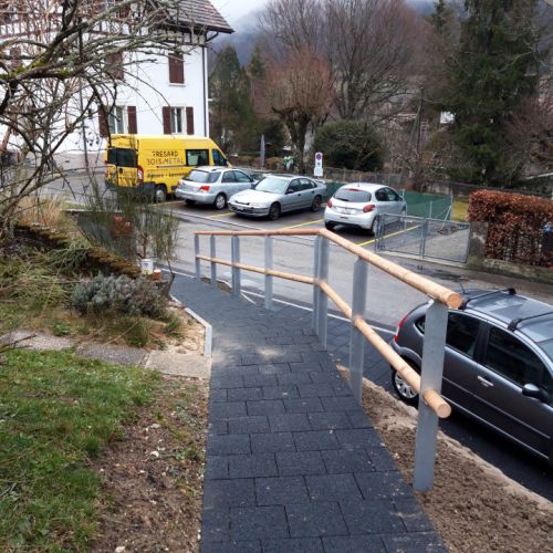 Barrière rondins mélèze